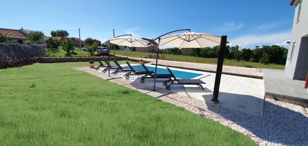 Family Dream House Villa Ruzic ภายนอก รูปภาพ