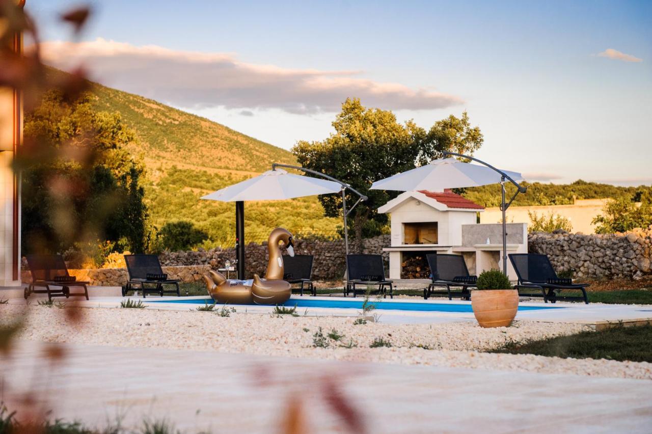 Family Dream House Villa Ruzic ภายนอก รูปภาพ